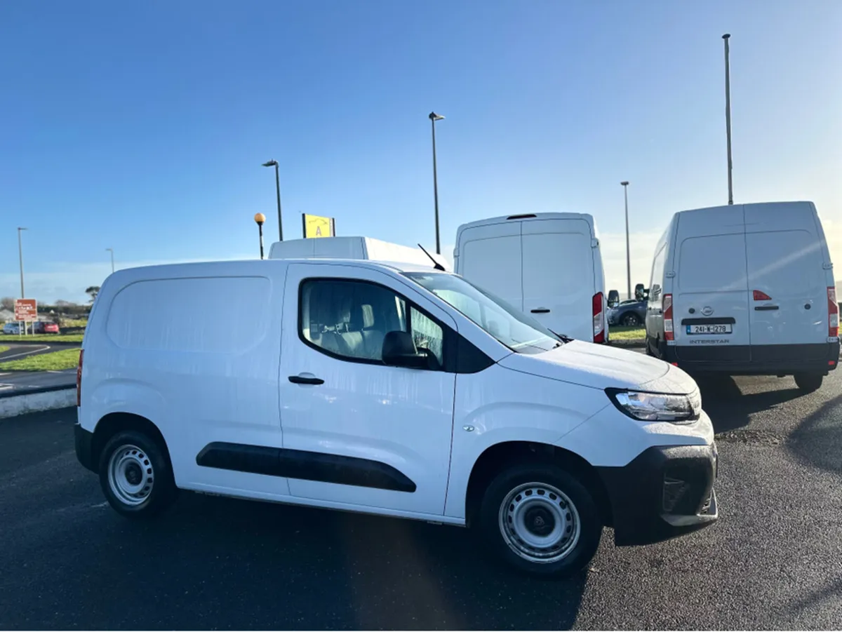 Peugeot Partner PRO PLUS 1.5 HDI 100 65 - Image 2