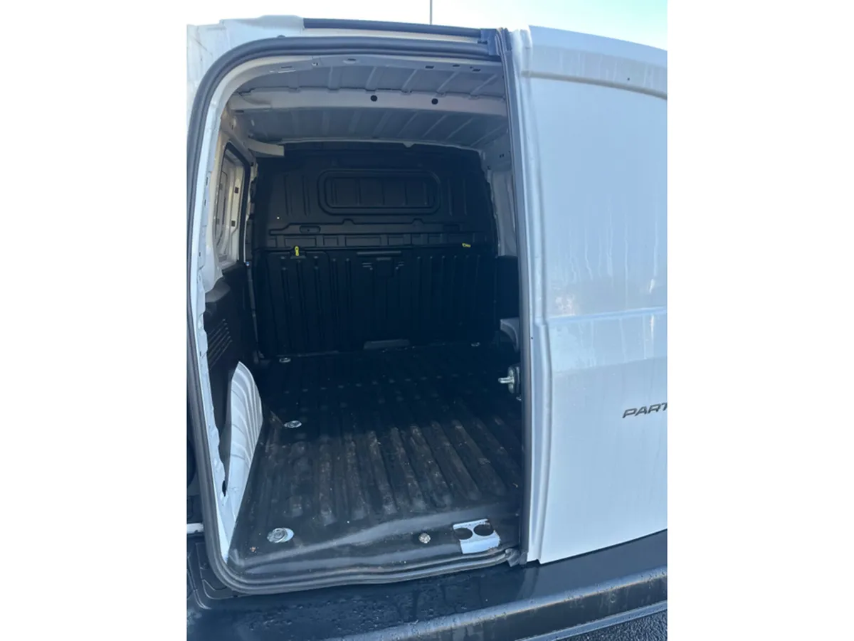 Peugeot Partner PRO PLUS 1.5 HDI 100 65 - Image 4