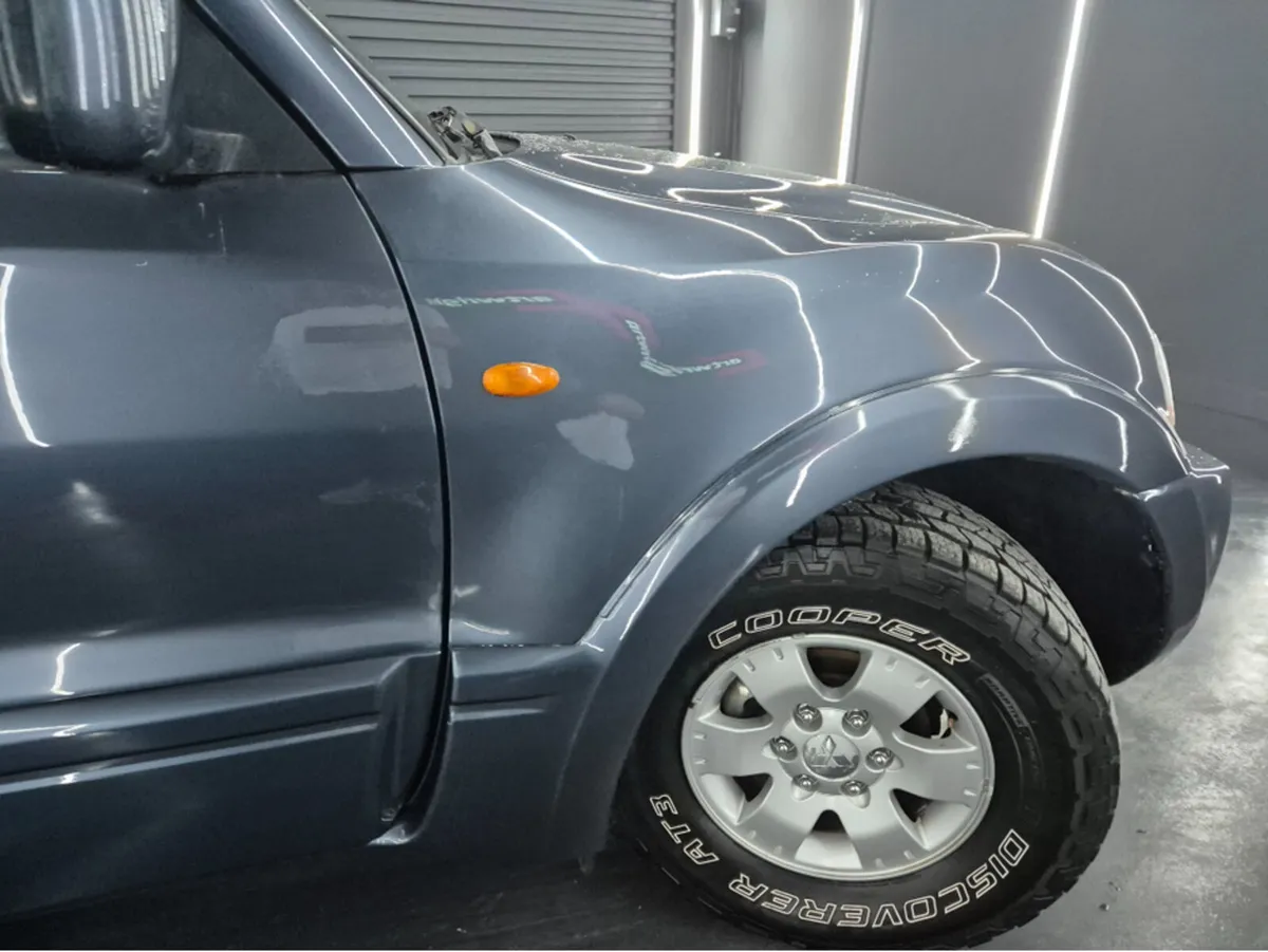 Mitsubishi Shogun 3.2 DID EQUIPPE 3DR - Image 4