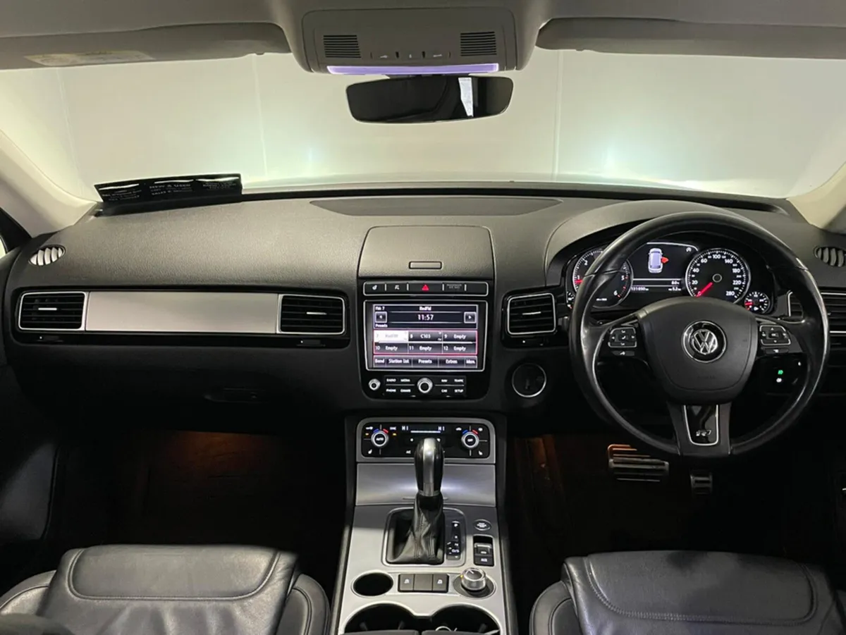 Volkswagen Touareg CV 3.0 TDI 262B 262BHP V6 5DR A - Image 2