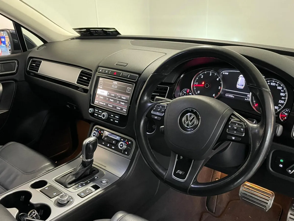 Volkswagen Touareg CV 3.0 TDI 262B 262BHP V6 5DR A - Image 4