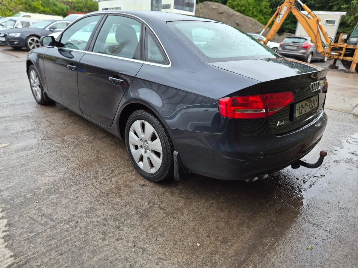12 AUDI A4 2.0TDI 120BHP - Image 4