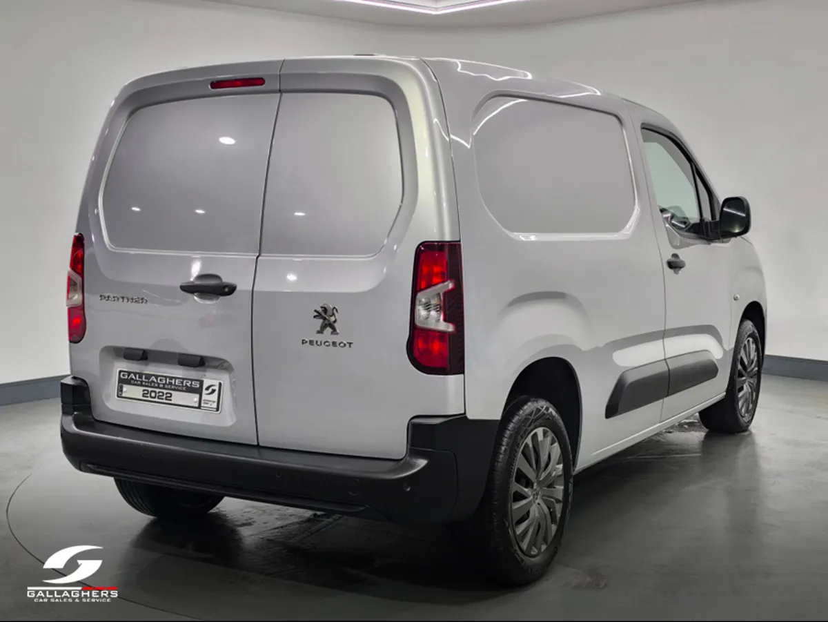 Peugeot Partner (222) PROFESSIONAL PREMIUM 1.5 BLU - Image 4