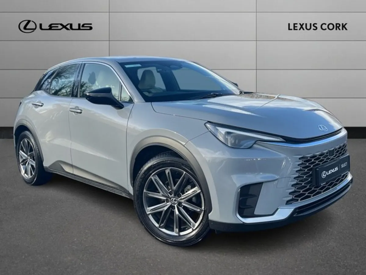 Lexus LBX 1.5 - Image 1