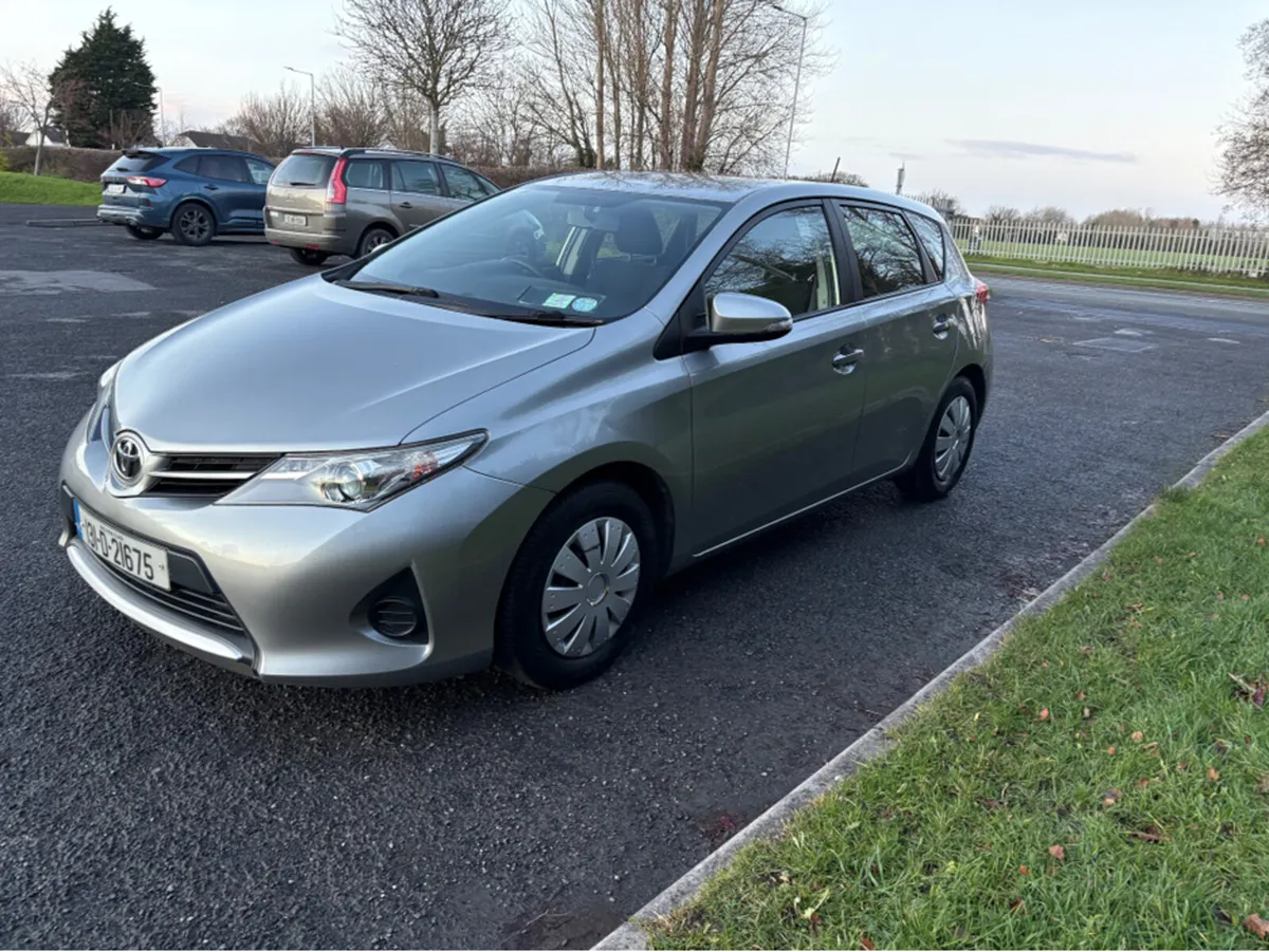 Toyota Auris 1.33 TERRA NG 4DR - Image 2