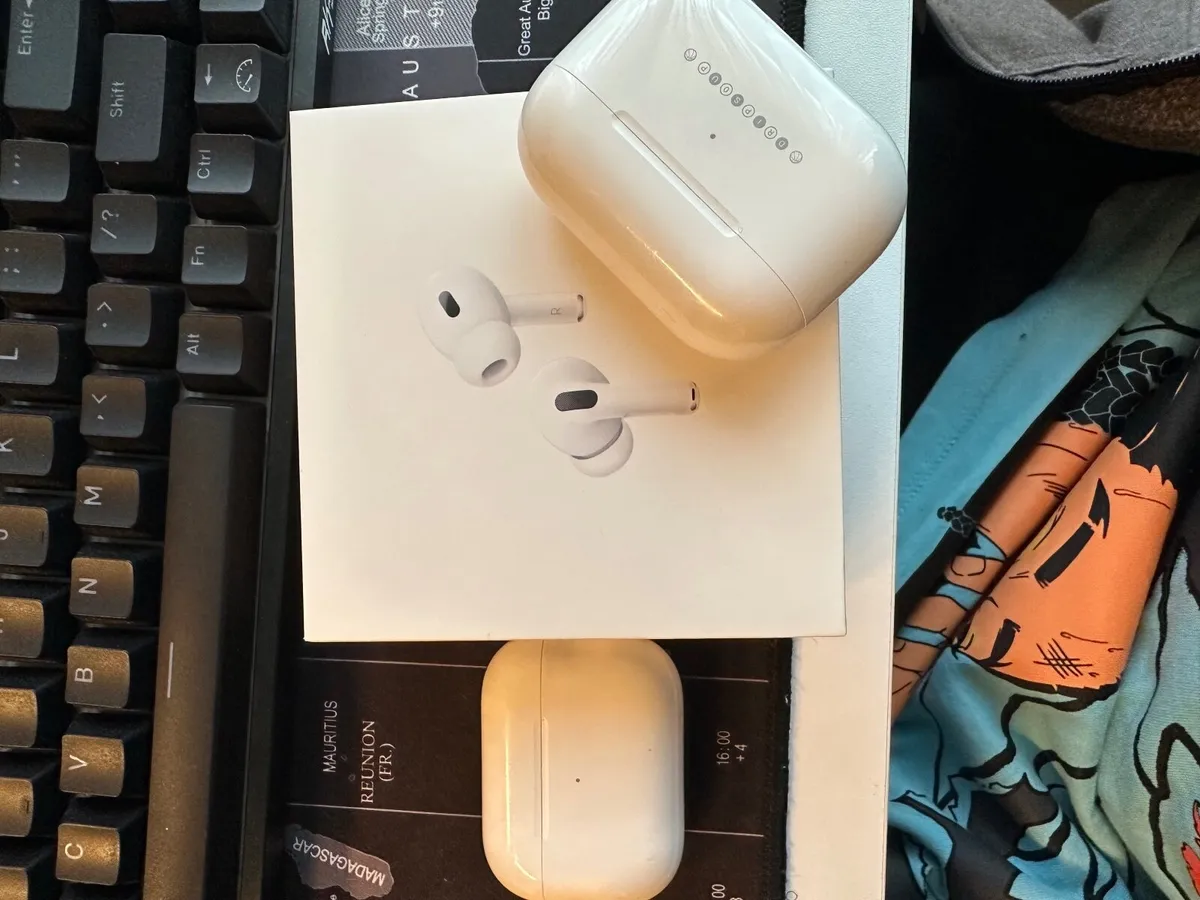 AirPods Pro 2 and Pro 1 (Read Desc) - Image 3