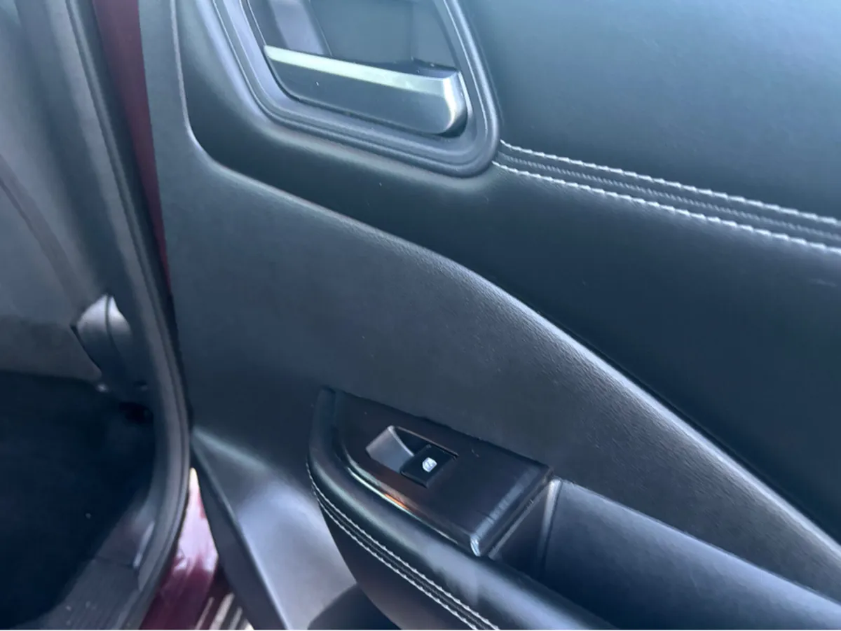 Nissan Qashqai EPOWER SV MY2.5 4DR AUTO - Image 3