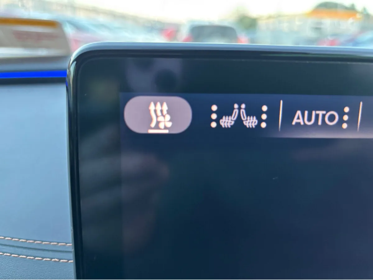 Cupra Formentor E-HYBRID 2 Auto - Image 3