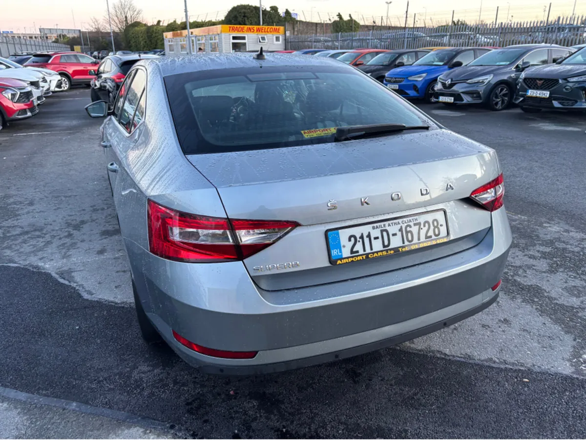 Skoda Superb AMBITION 2.0 TDI 150HP 5DR - Image 4
