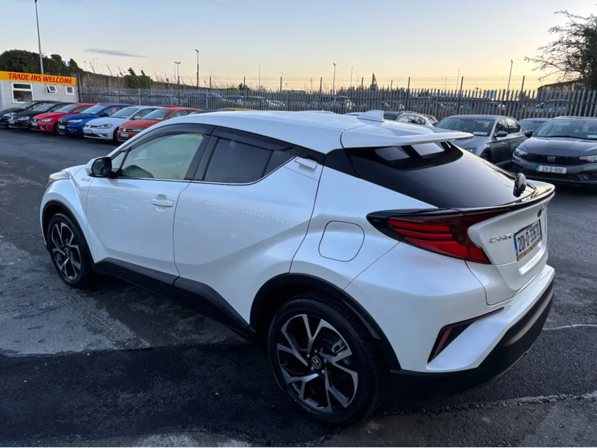 Toyota C-HR Self charging Hybrid - Image 3