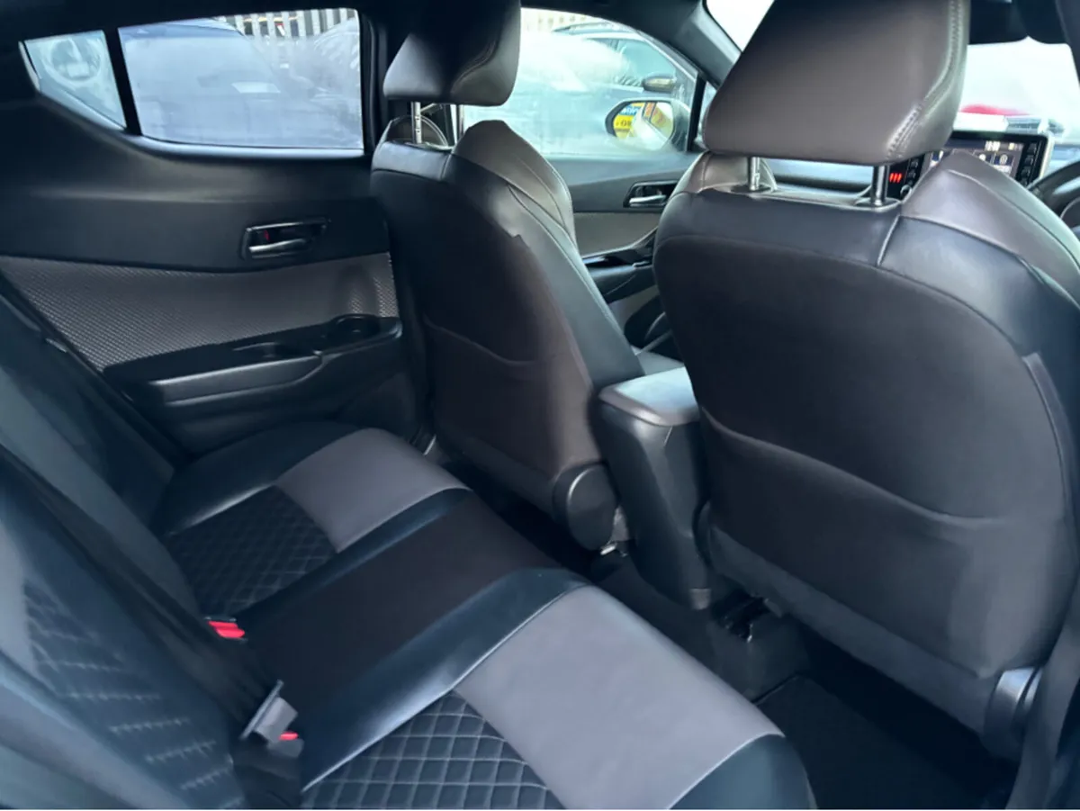 Toyota C-HR Self charging Hybrid - Image 4