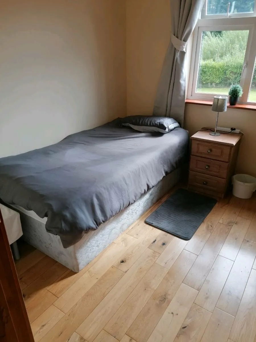 Room to rent - Image 2