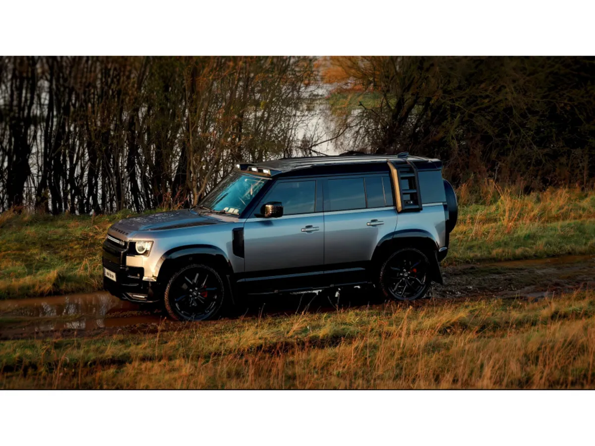Land Rover Defender 110 3.0D HARD TOP S 3 SEATER - Image 3