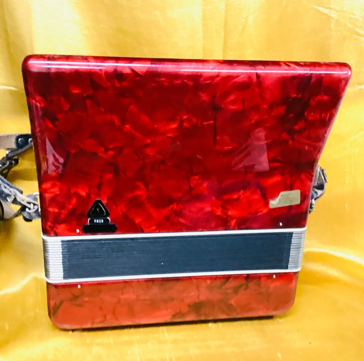 FIROTTI 26 KEY 12 BASS COMPACT ACCORDION USED - Image 2