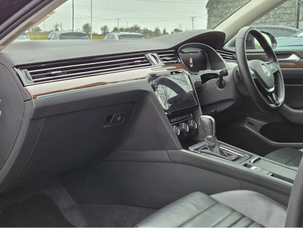 Volkswagen Passat HIGHLINE Estate . 2.0 Diesel Aut - Image 3