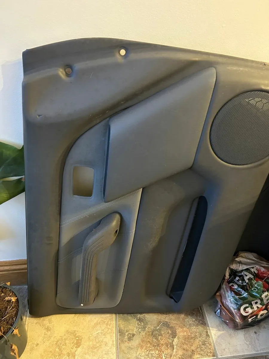 Jeep interior - Image 3