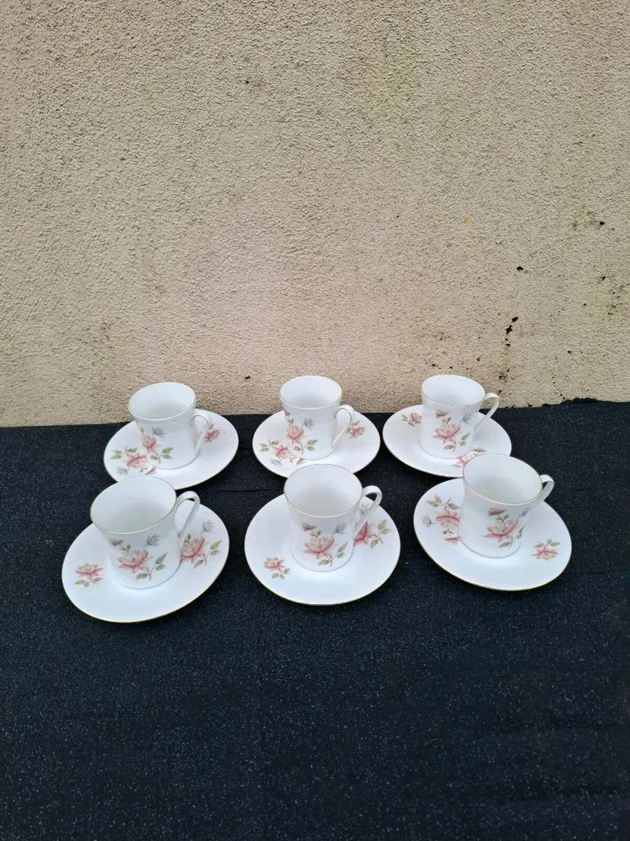 6 china tea cups and saucers postage possible - Image 1