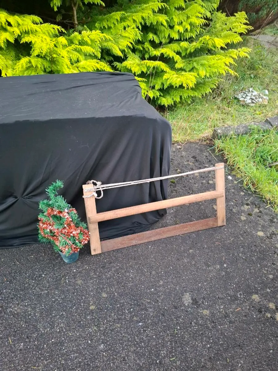 Vintage tool long saw possible to post