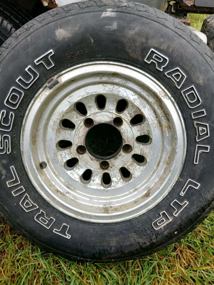 1986-2001 daihatsu fourtrak 15 inch alloys - Image 1
