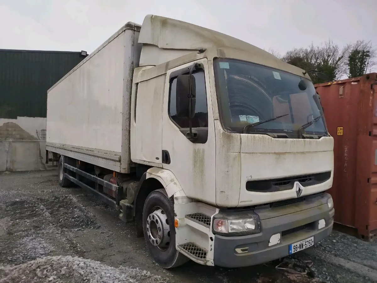 RENAULT PREMIUM only 56,000 kilometres from new. - Image 1