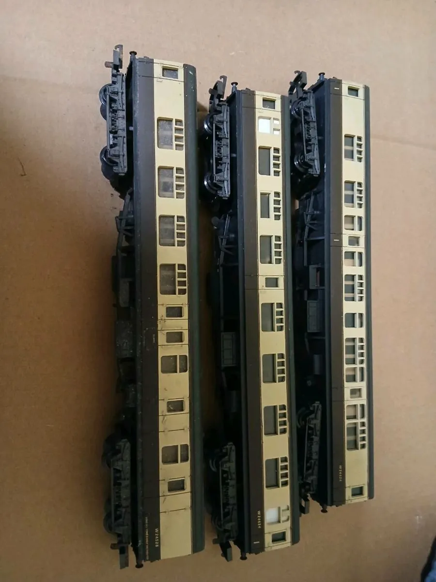 00 GAUGE COACHES - Image 3