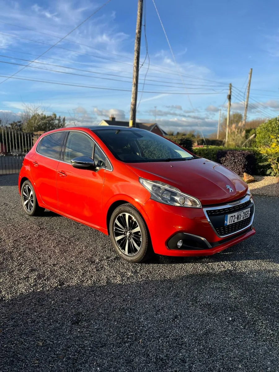 Peugeot 208 2017 1.2 ALLURE - Image 1