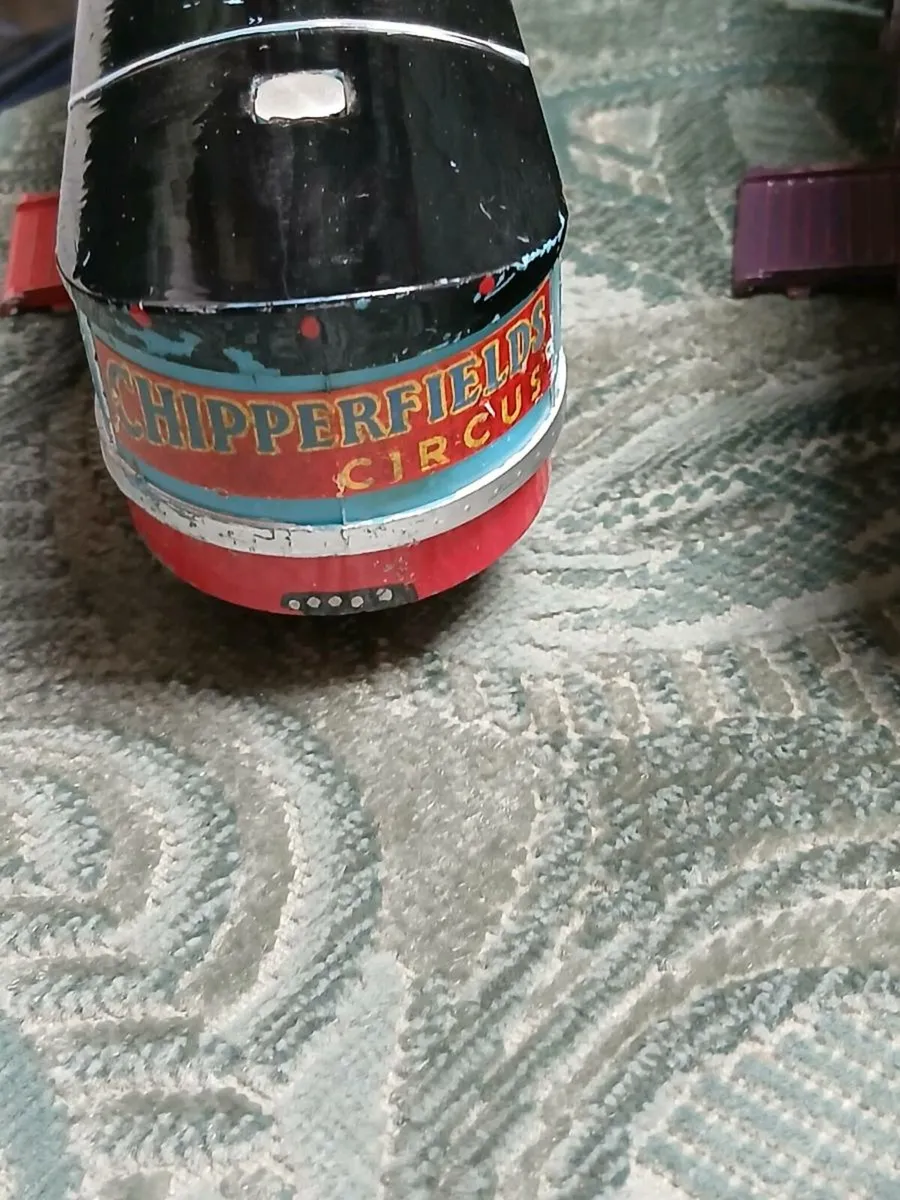 CHIPPERFIELDS HORSE TRAILERS - Image 4