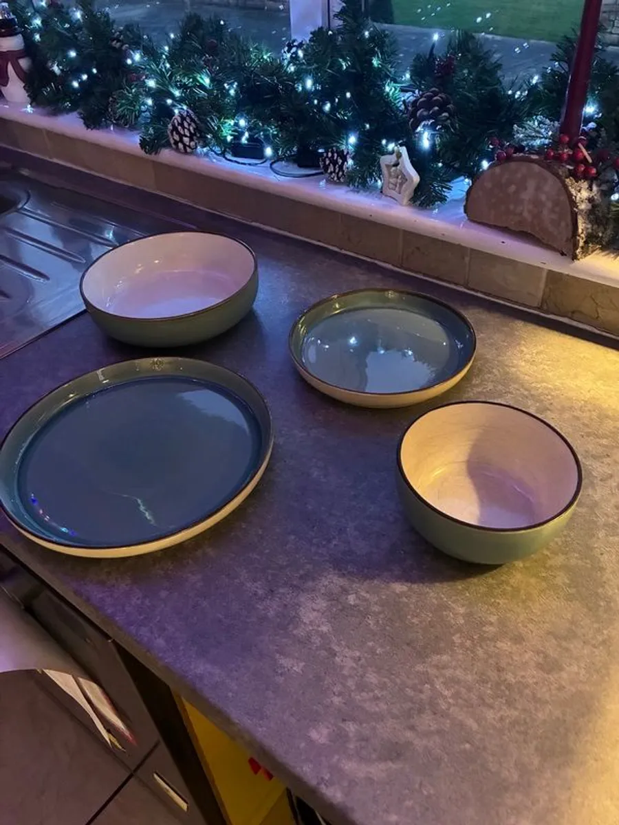 Dinner Set - Image 2