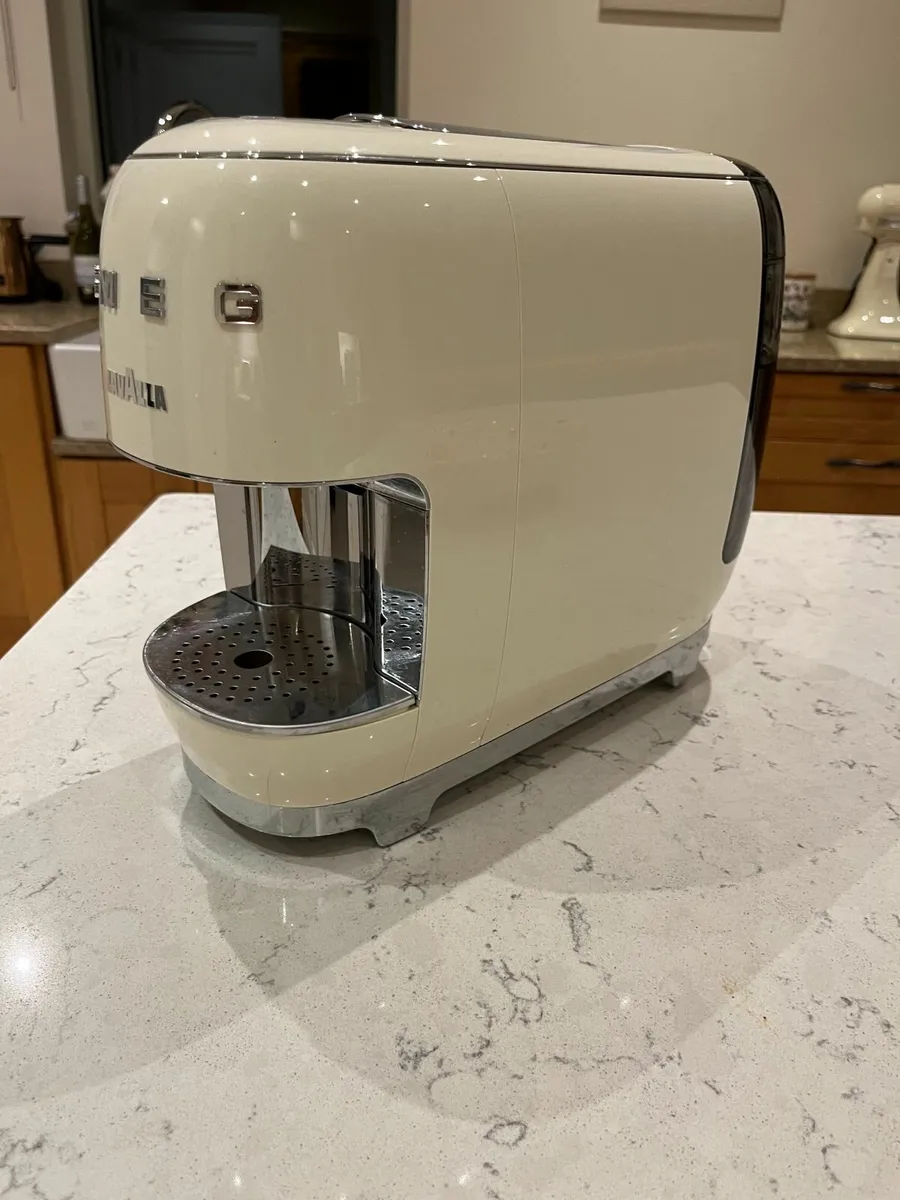 SMEG Lavazza Coffee Machine - Image 2