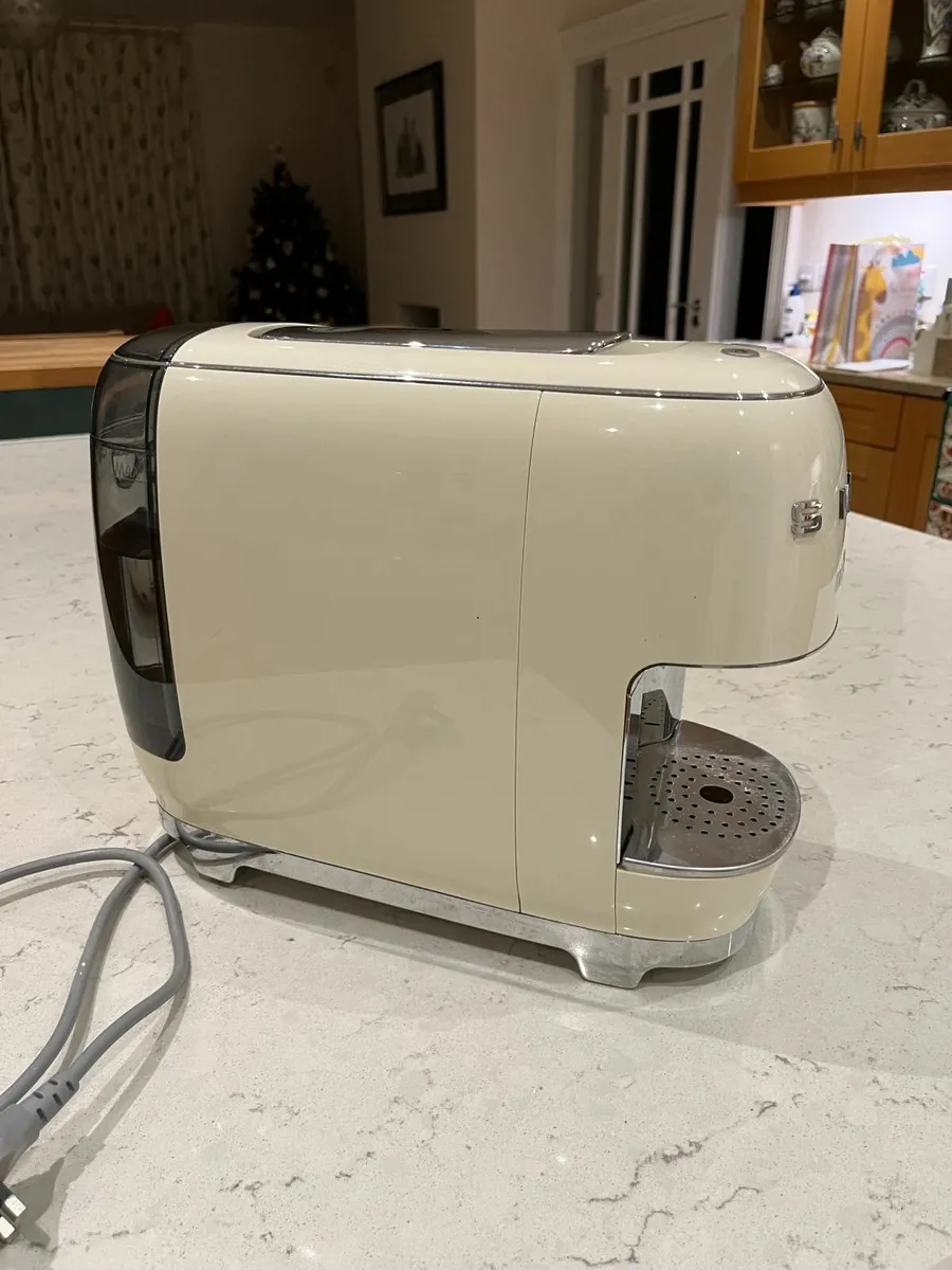 SMEG Lavazza Coffee Machine - Image 3