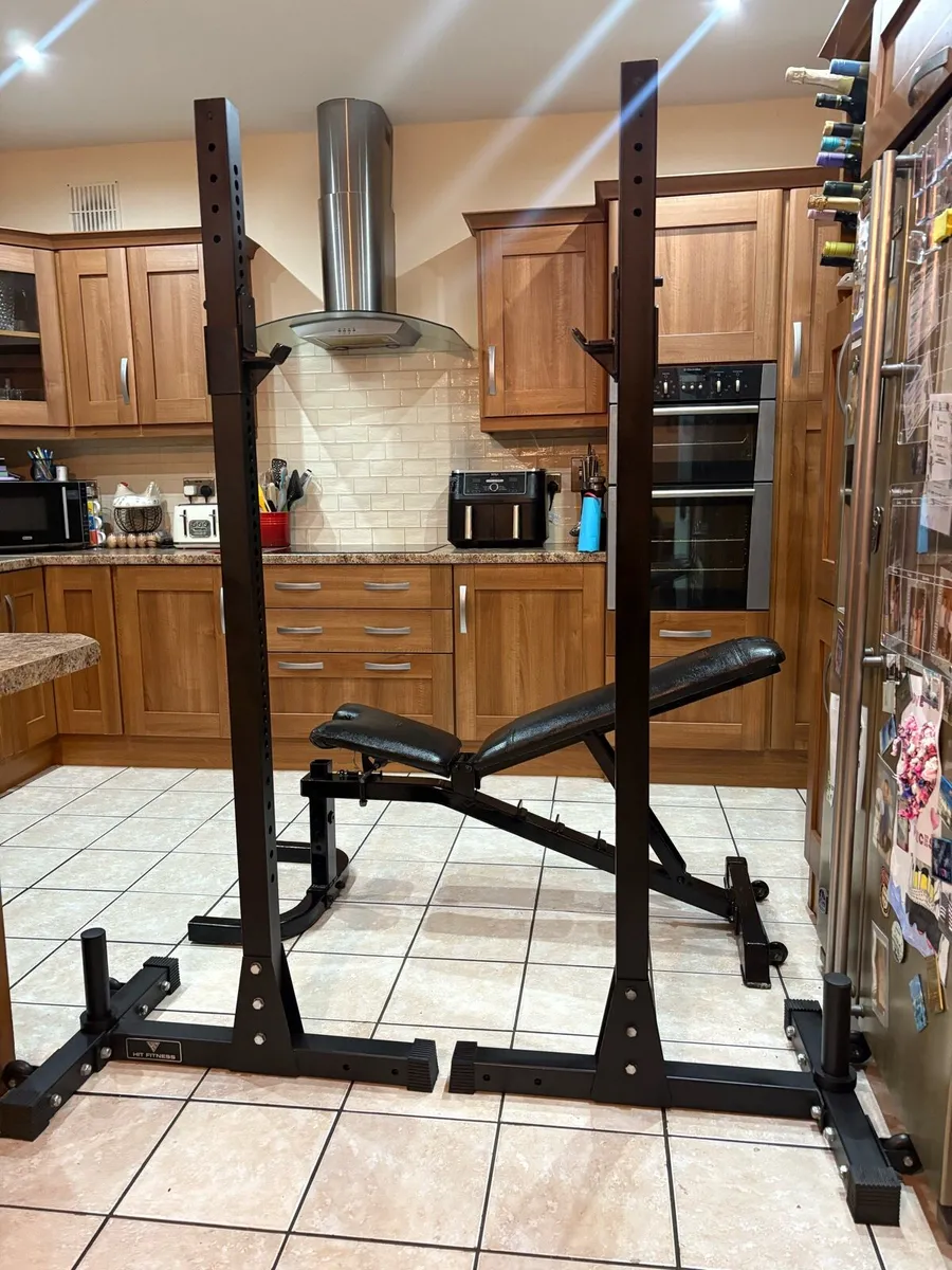 350KG RATED SQUAT STANDS +350KG RATED WEIGHT BENCH - Image 1