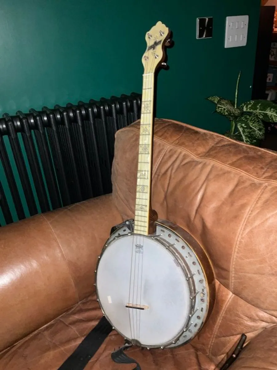 1930 Melody King Banjo - Image 1