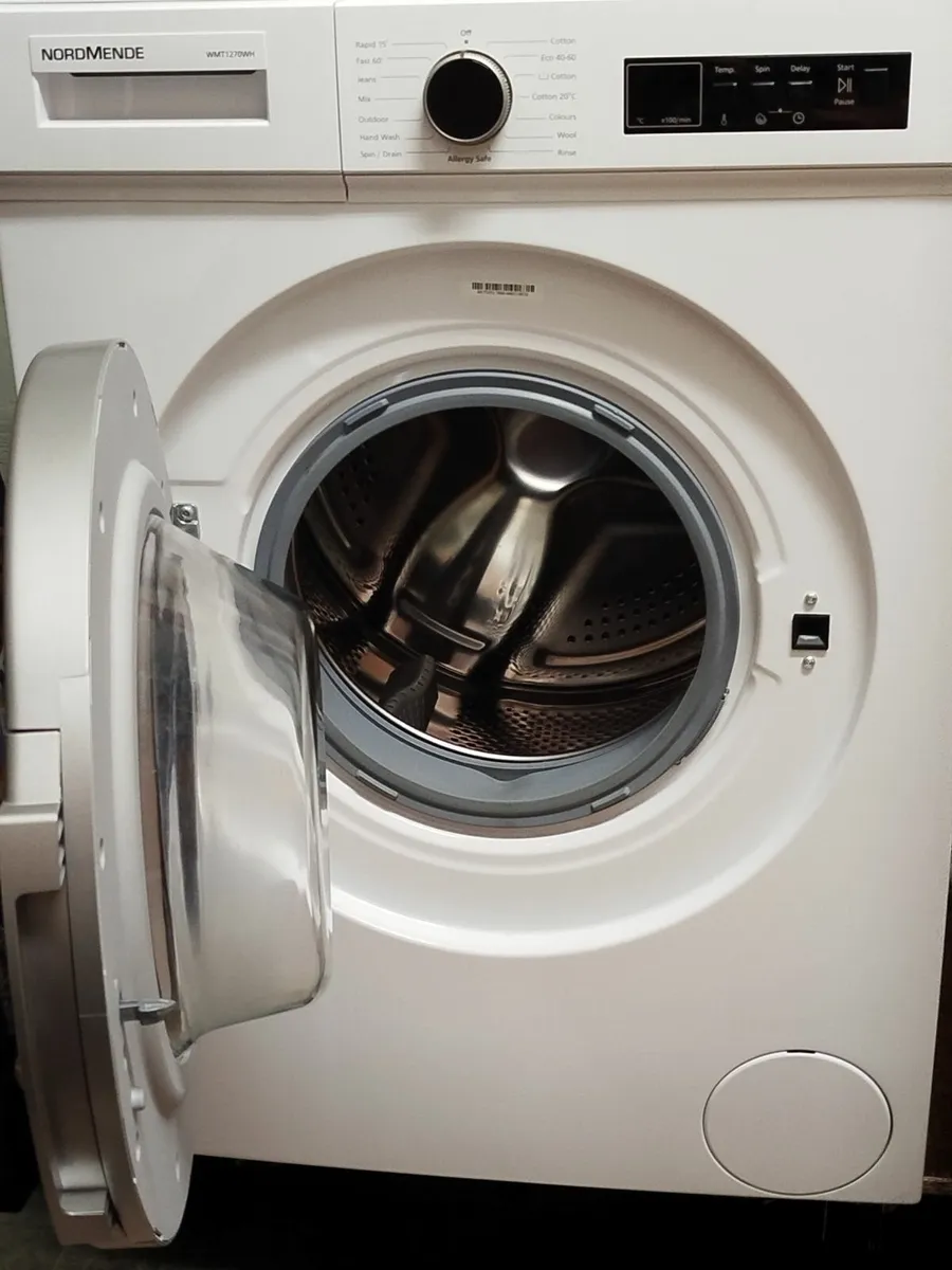 7KG Nordmende washing machine.WMT1270WH - Image 1
