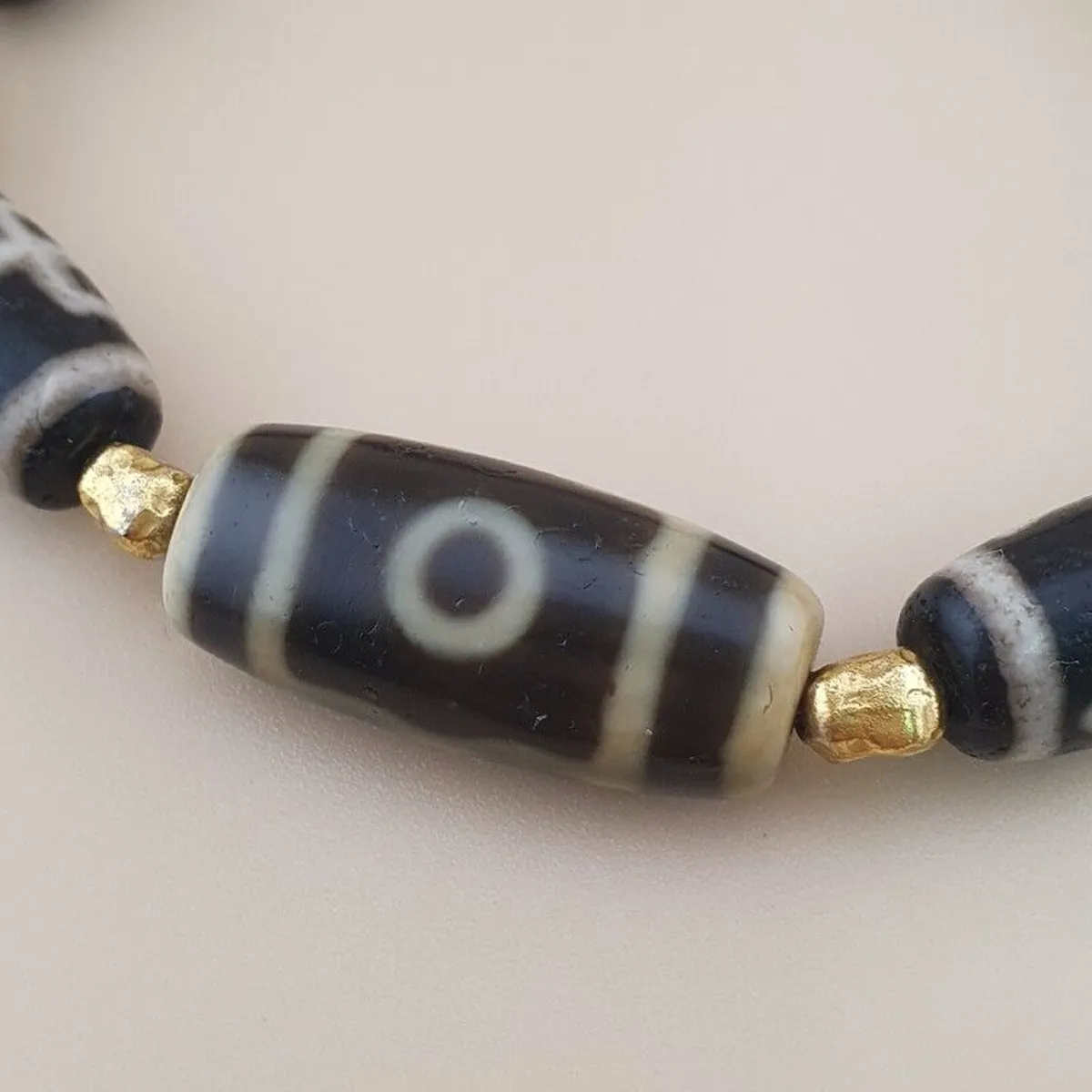 Vintage 2 Eyes Himalayan Tibetan & Unique Pattern Agate Beads Bracelet - Image 1