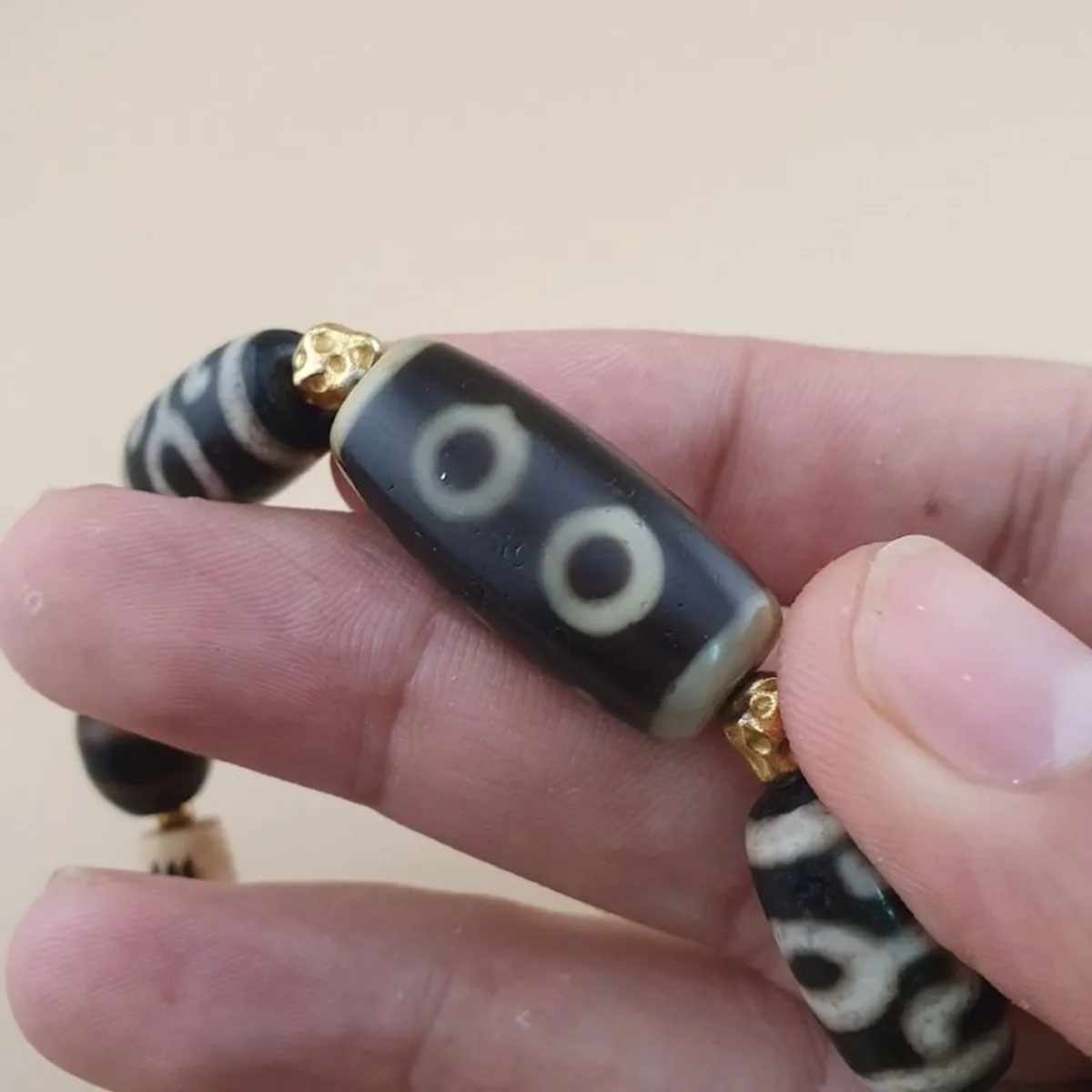 Vintage 2 Eyes Himalayan Tibetan & Unique Pattern Agate Beads Bracelet - Image 3