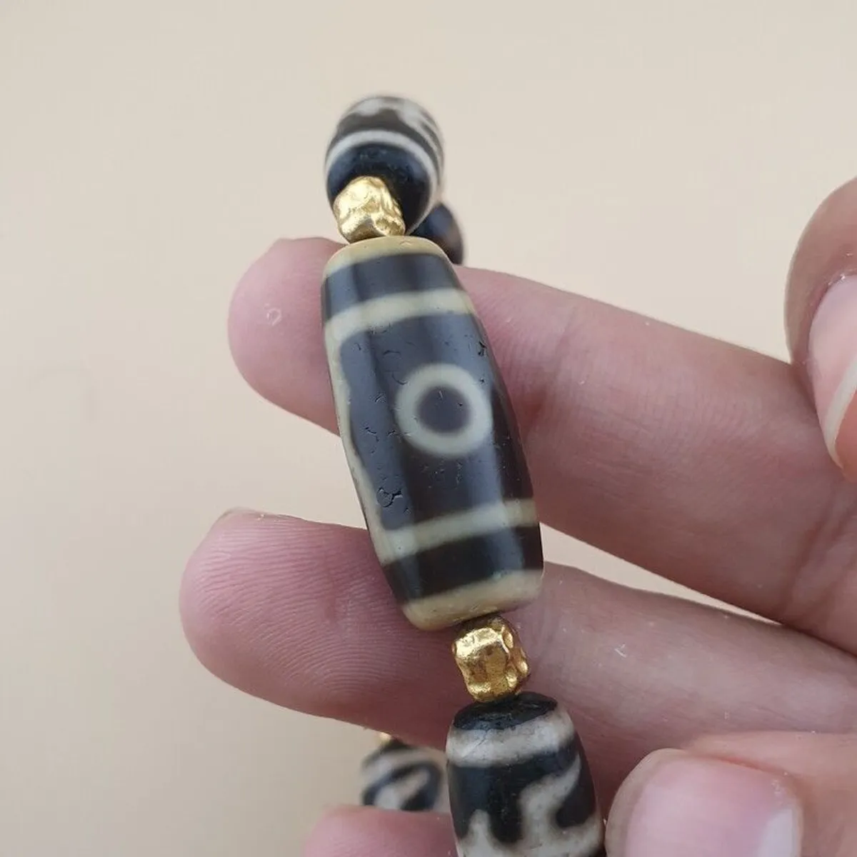 Vintage 2 Eyes Himalayan Tibetan & Unique Pattern Agate Beads Bracelet - Image 4