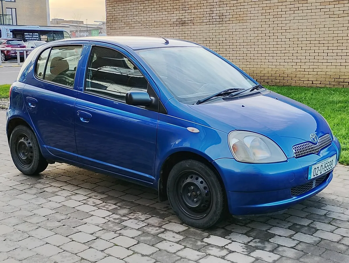 Toyota Yaris 2002 - Image 1