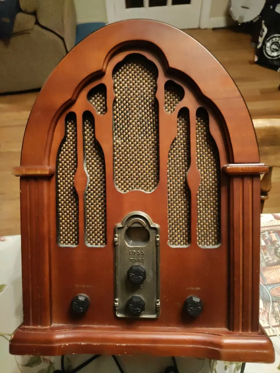 Vintage Radio - Image 2