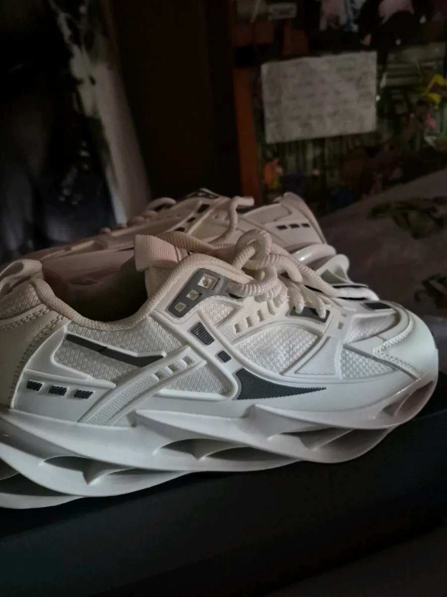 NEW TRAINERS - Image 1