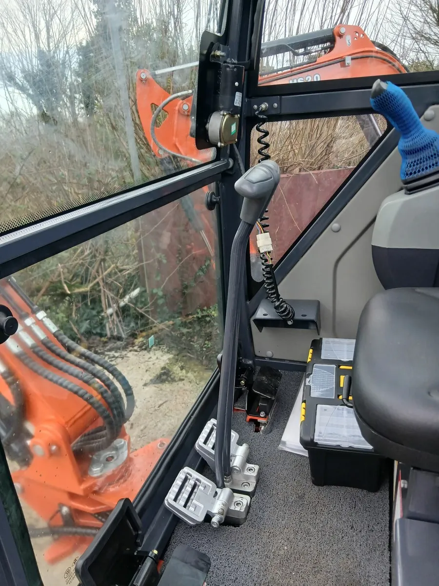 2 ton digger,  Kubota engine,  NEW!! - Image 4
