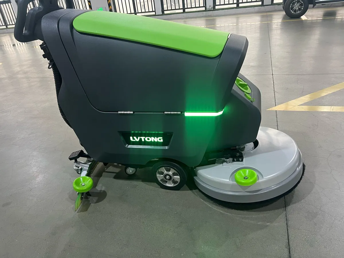 LVTONG WALK-BEHIND SCRUBBER DRYER - Image 1