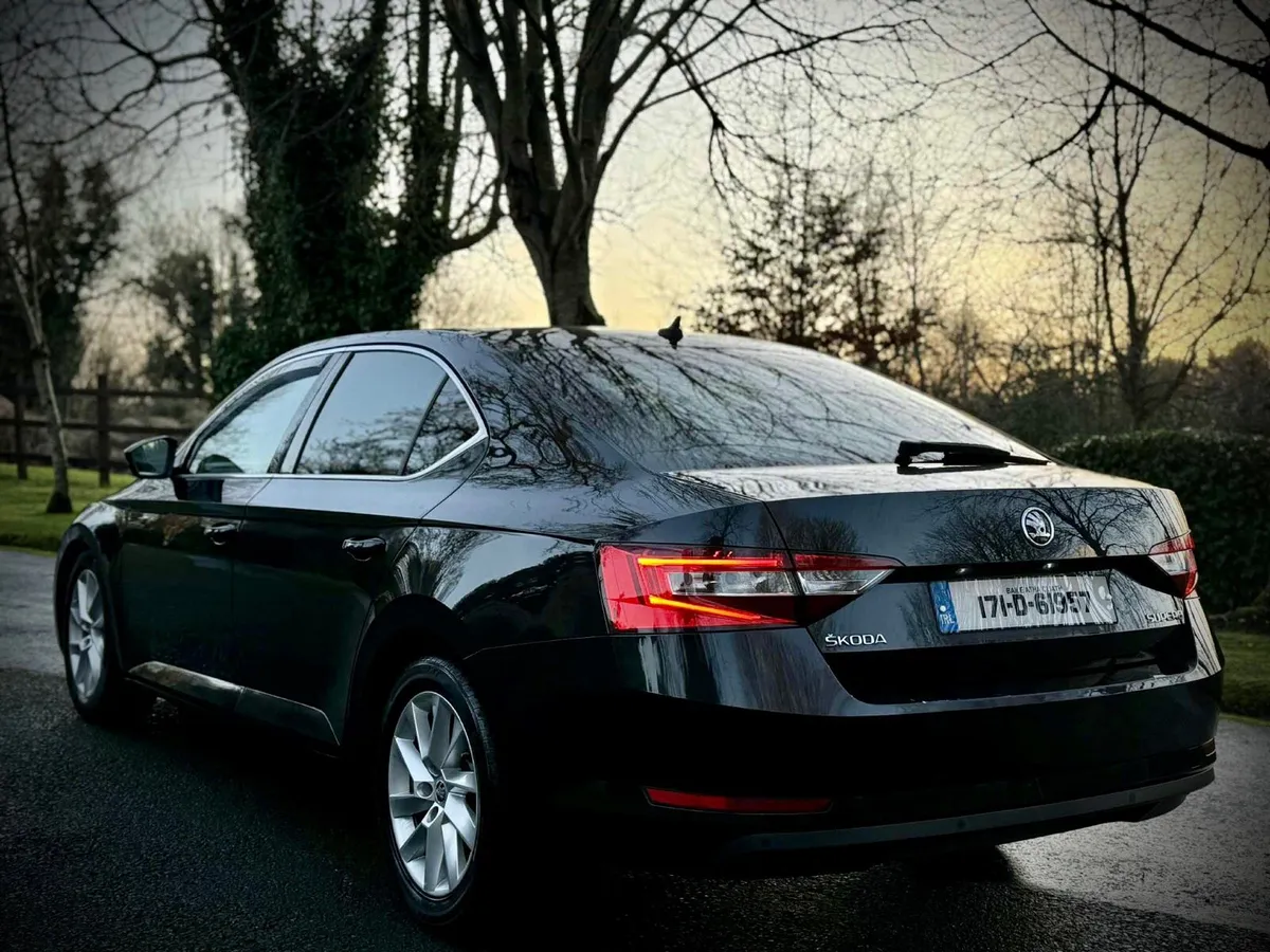 Skoda Superb Highline Low Km Warranty offered - Image 3