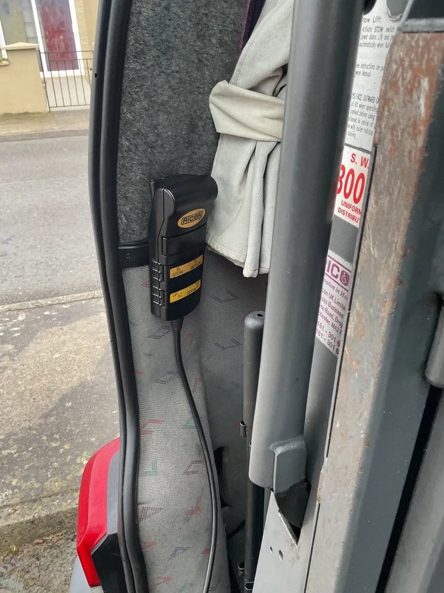 Volkswagen Caravelle 2000 - Image 4