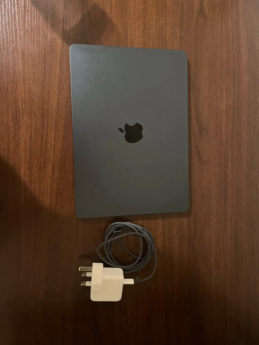 MacBook Air 2022 - Image 3