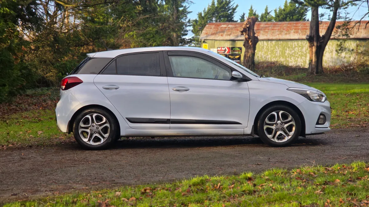 2019 Hyundai i20 1.2 Petrol Delux Plus - Image 4