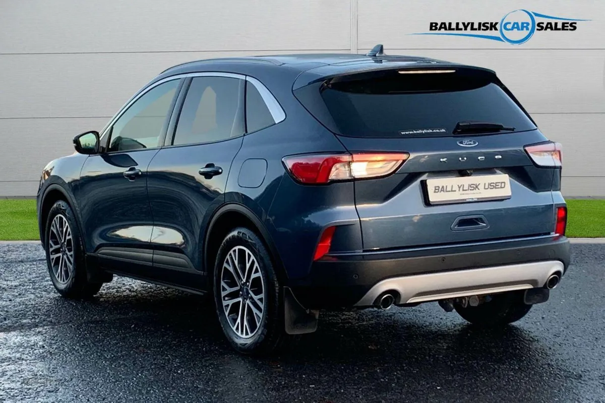 Ford Kuga 1.5 TDCi Titanium Edition Auto in Chrome - Image 2