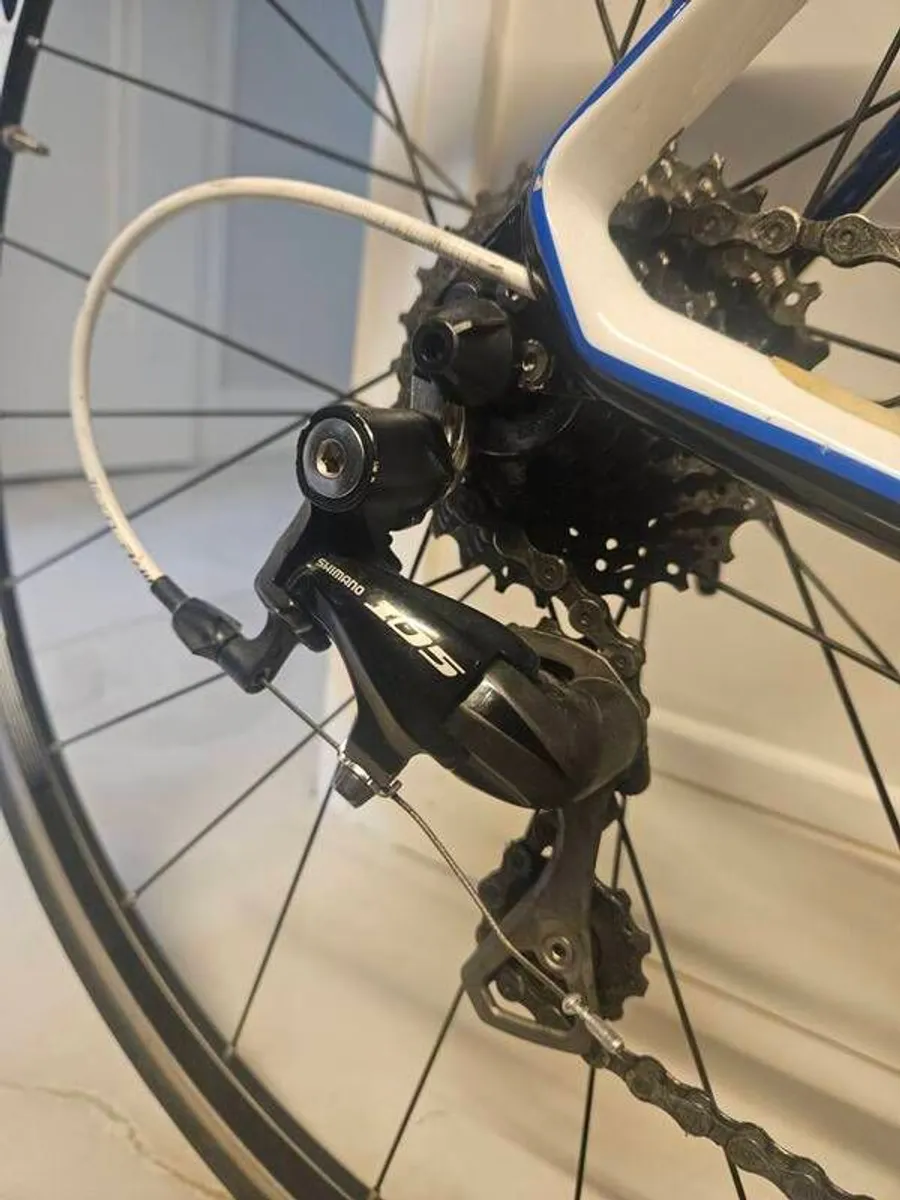 Merida Scultura 904 Shimano 105 Low Mileage Excellent Condition - Image 2