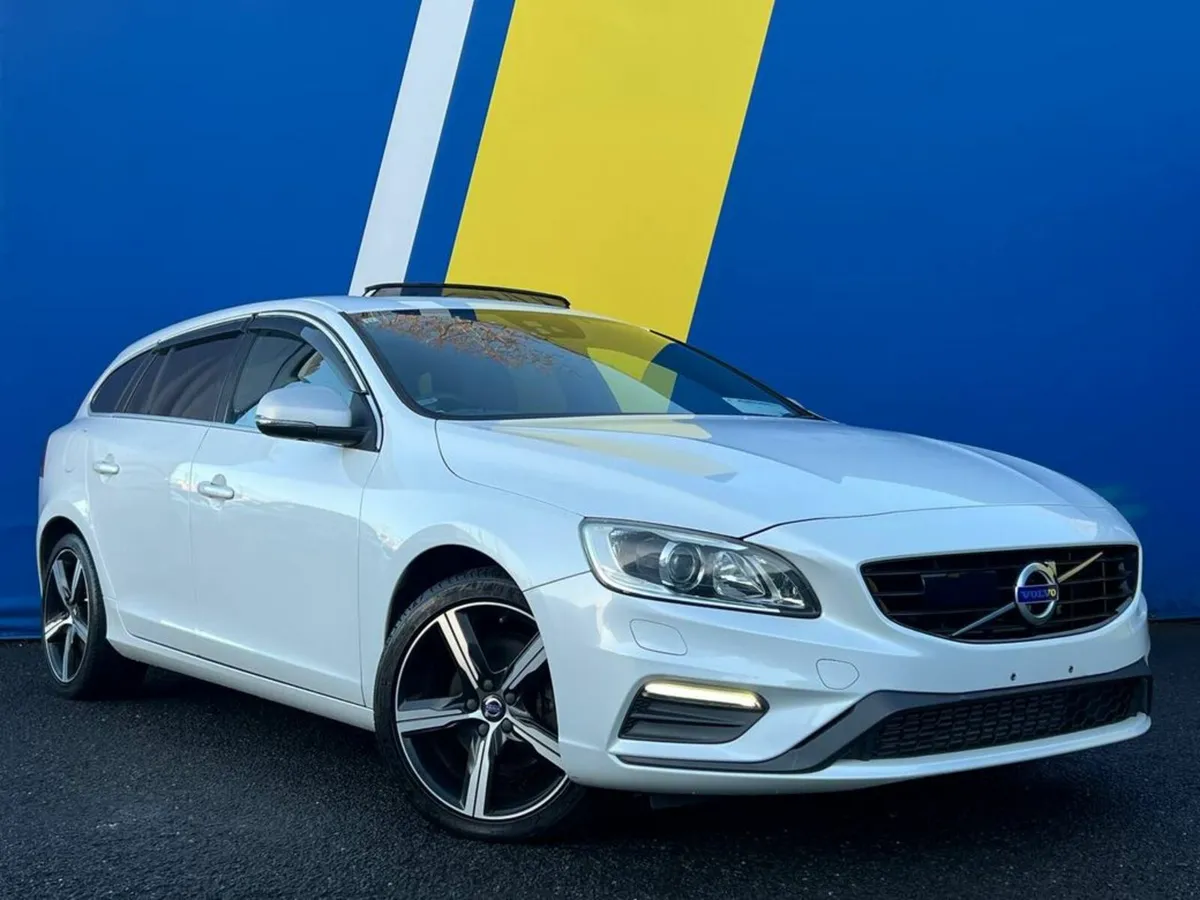 Volvo V60 D4 R-DESIGN 2.0 D // TILT & SLIDE OPENIN - Image 3