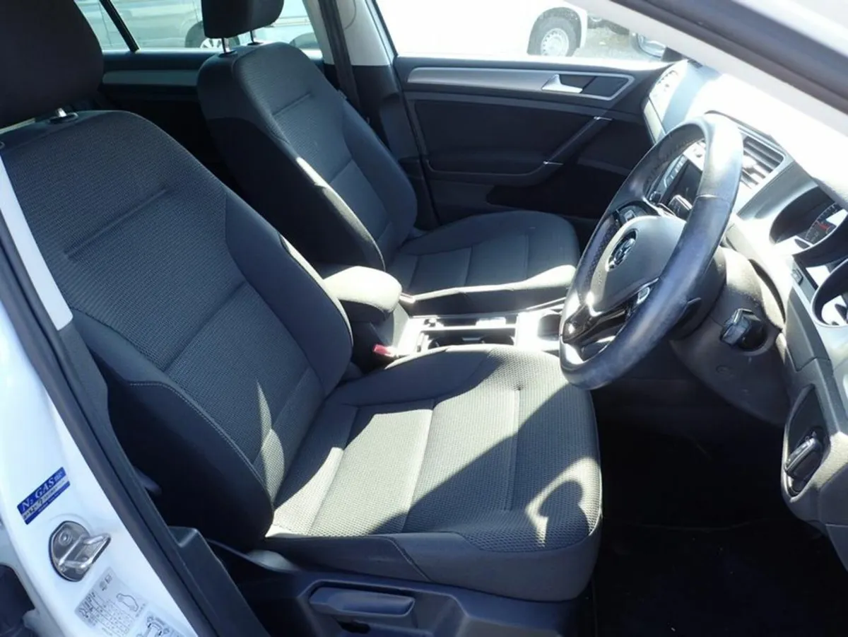 Volkswagen Golf 1.2 Comfortline - Image 2