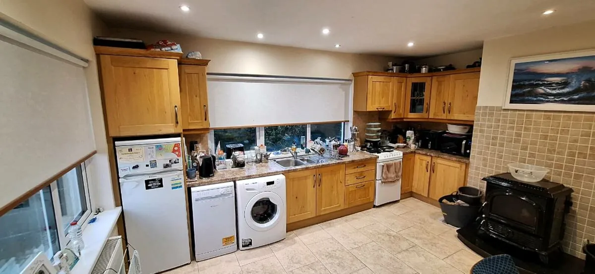 solid wood kitchen units - Image 1